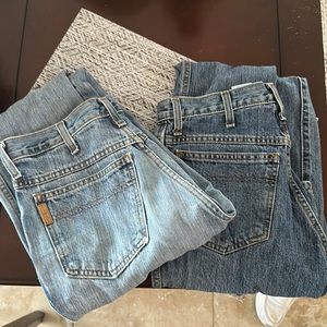 two pairs of men’s cinch bronze label